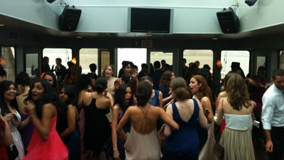 NY charter yacht Cloud 9 IV dancers